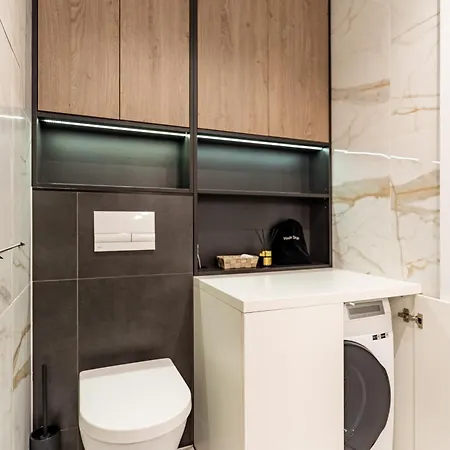 Mck Apartment